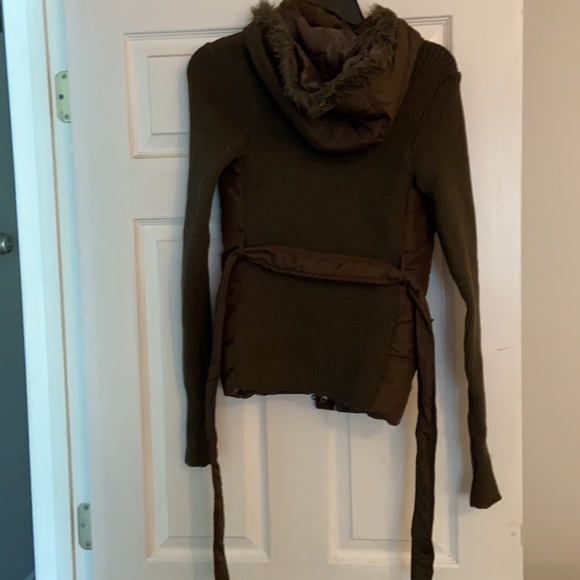 Cute casual jacket, like new! - Picture 3 of 3